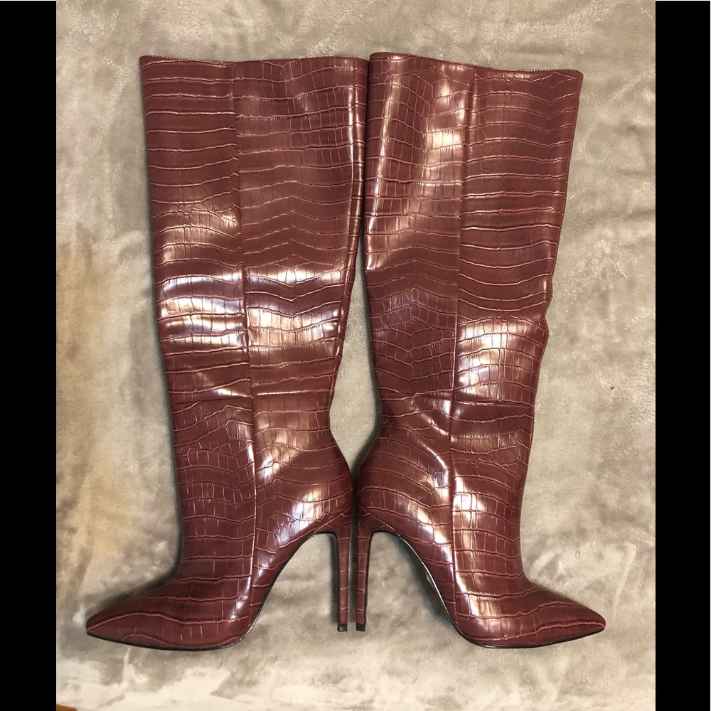 Reyna Sinner Boots Size 8.5